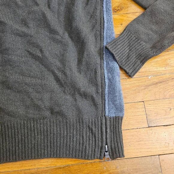 Vince Men’s Crew Neck Sweater Cashmere/Wool Blend Size Medium Green and Gray - Picture 2 of 7